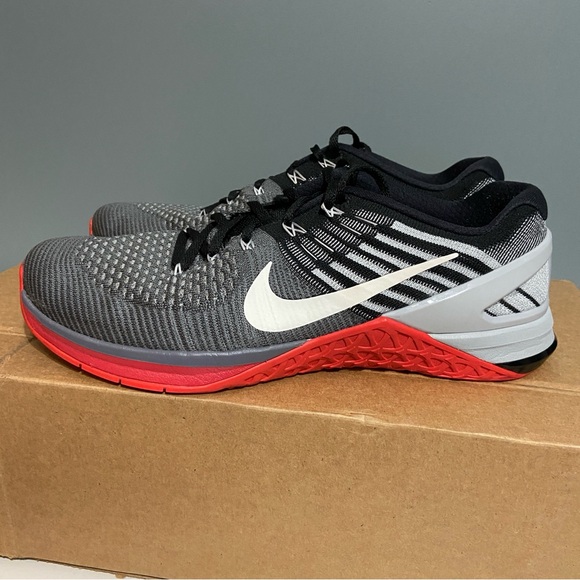 Nike Metcon DSX Flyknit Workout Training Shoes - Picture 1 of 11